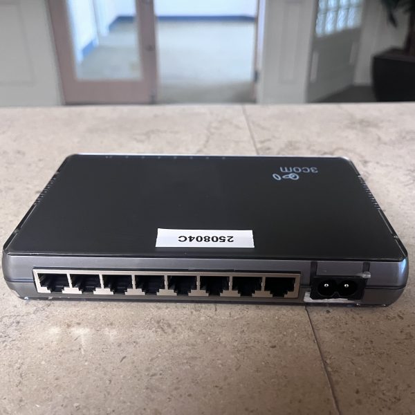 3Com 8 port switch - Image 3